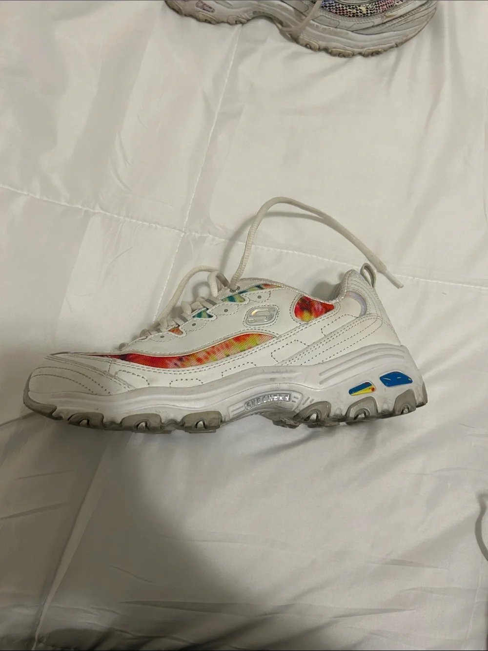 Skechers Mens White Sneakers with Rainbow Accents